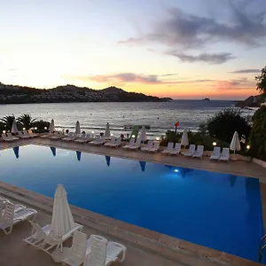 Cactus Mirage Family Club Курортный комплекс